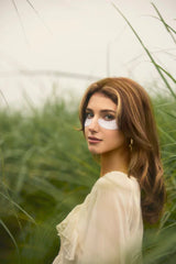 Eye-conic Brightening Hydrogel Eye Patches